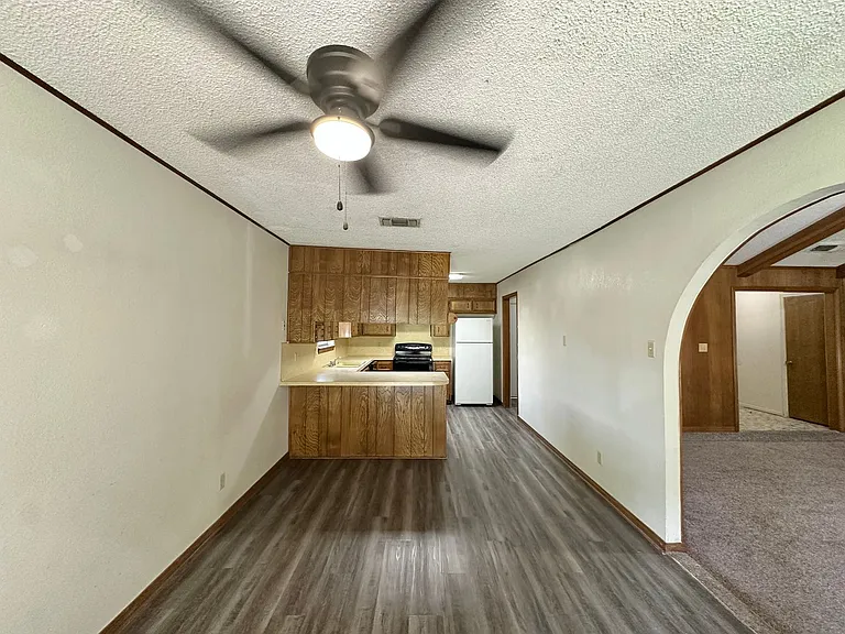 2408 Lake Rd — Photo 8