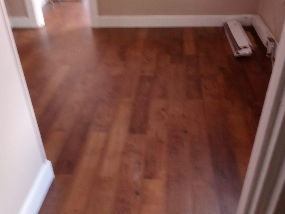 2nd image of 2629 Gladiolus St