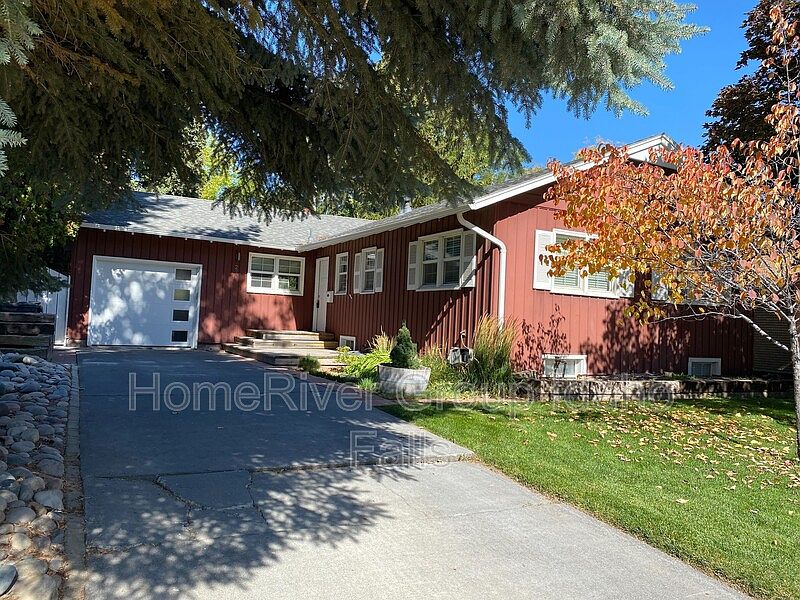1st image of 230 Tautphaus Dr