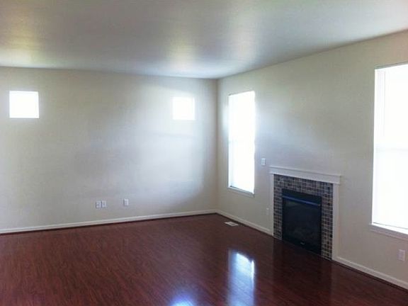 4th image of 9627 132nd Street Ct E