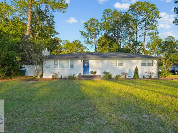 106 Groveland St, Jesup, GA 31545