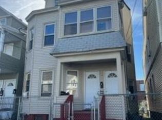 516 E 18th St, Paterson, NJ 07514