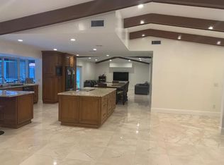 18920 Wentworth Dr, Hialeah, FL 33015