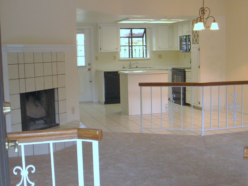 1st image of 467 Blue Bird St