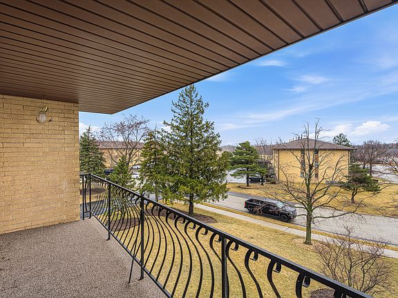 2nd image of 15140 Evergreen Dr APT 3D
