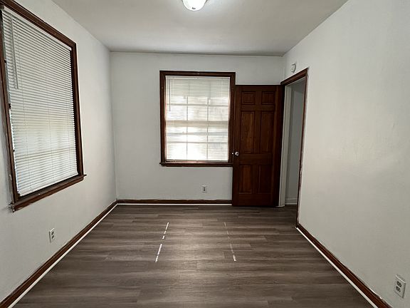 3rd image of 1124 Glencarin St