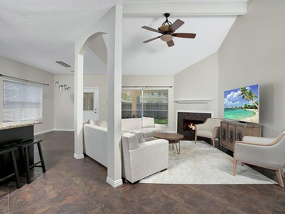 5th image of 4822 Sentry Woods Ln