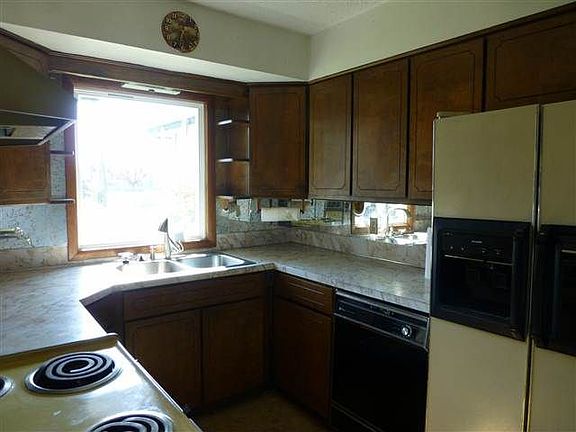 2nd image of 2418 W Bruneau Ave