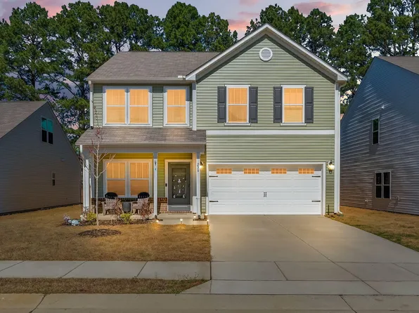 256 Horseshoe Pl, Angier, NC 27501