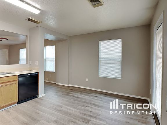 5th image of 3014 Edison Crst