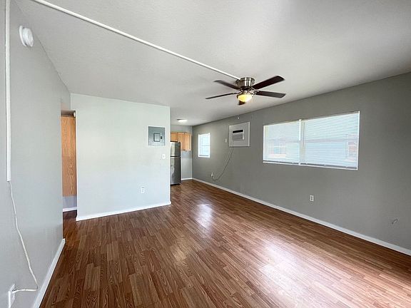4th image of 1339 W Point Dr #A