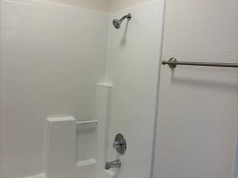 1321 Peckham St #8 — Photo 14