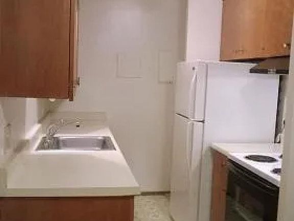Lakeview Apartments