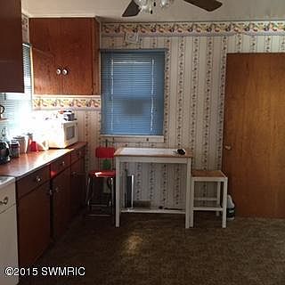 2nd image of 8520 S Lakeshore Dr