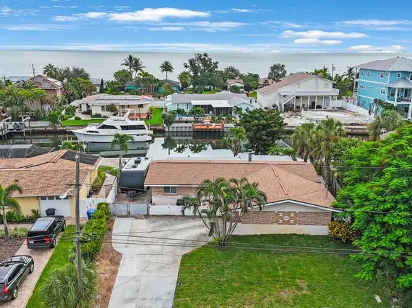 3560 Beach Dr SE, Saint Petersburg, FL 33705