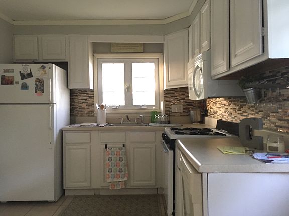 3rd image of 58 Beachview Ave