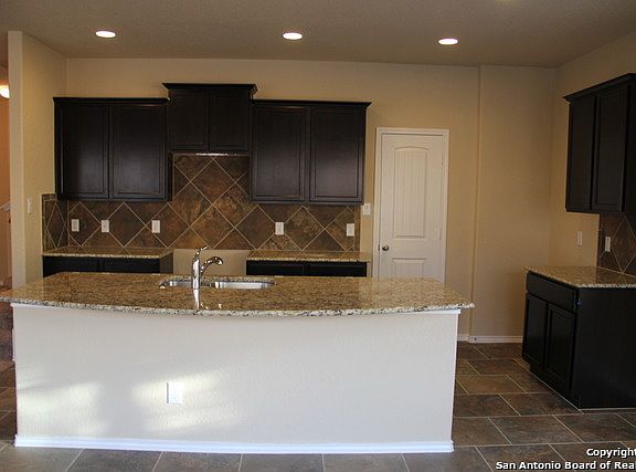 4th image of 9734 Marbach Bend