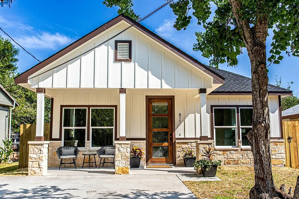 811 5th St, Lockhart, TX 78644 MLS 1199374 Zillow