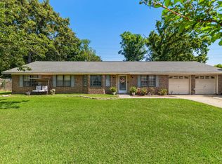 246 New Castle Dr, Florence, AL 35633