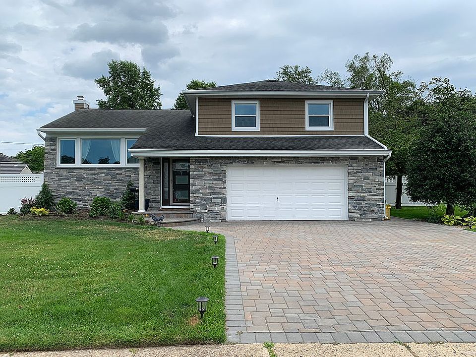 1st image of 38 Harriet Dr