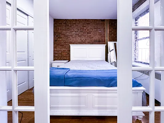 Rented by Voro New York | media 52