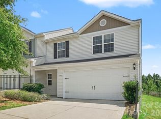 3915 Rosfield Dr, Charlotte, NC 28214