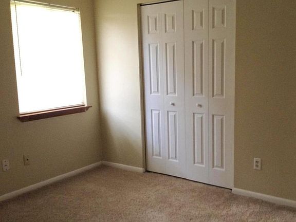5th image of 4564 Carolyn Cove Ln N