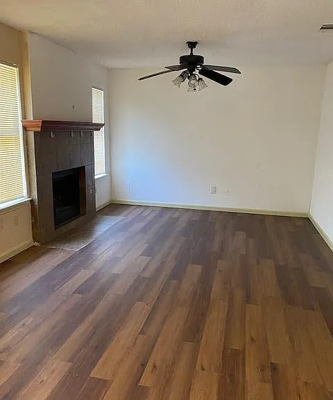 1223 Garden Path Dr — Photo 2