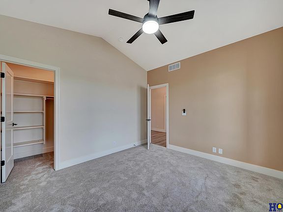 4th image of 610 Eloise Ave