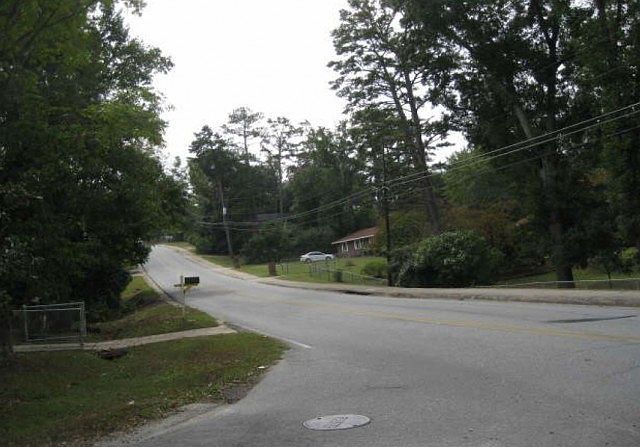 2nd image of 1414 Hunt Ave