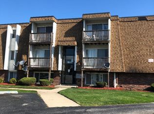 10640 Brooks Ln #4-C4, Chicago Ridge, IL 60415
