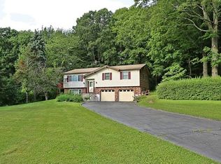 12 Kevin Dr, Danbury, CT 06811