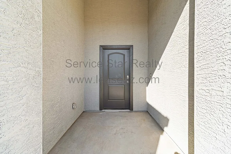 4 bed, 2.0 bath, 2095 sqft, $1,845 — Photo 3