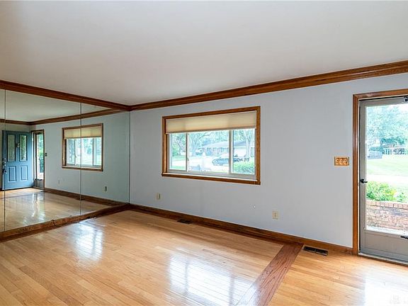 4th image of 2609 Walford Dr