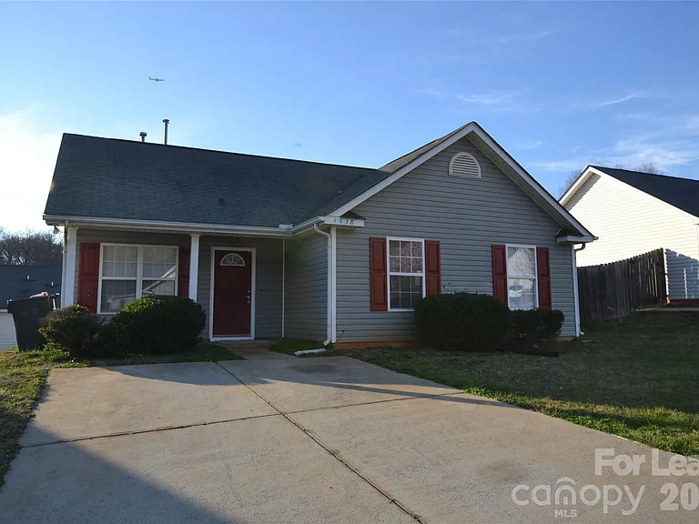 4638 Palm Breeze Ln — Photo 2