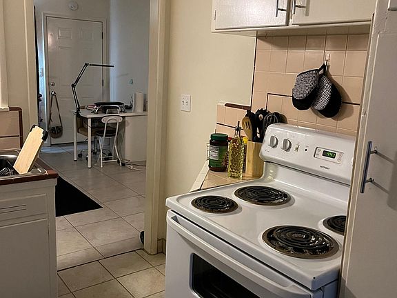 Another side of kitchen