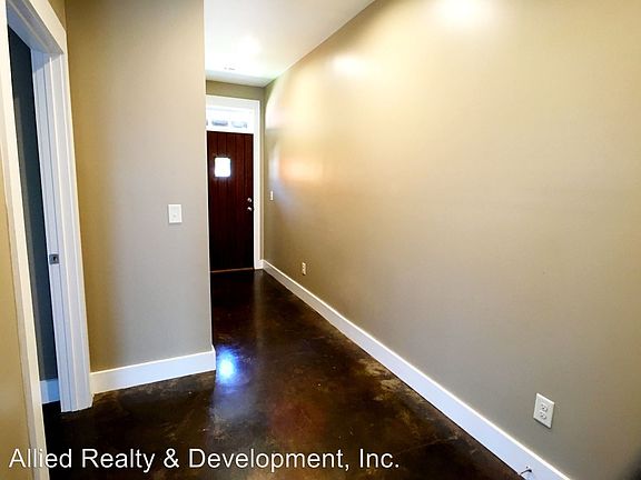 4th image of 1730 10th St E