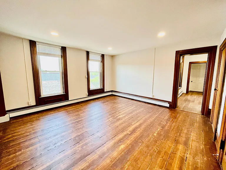 40 S Main St #4 — Photo 9
