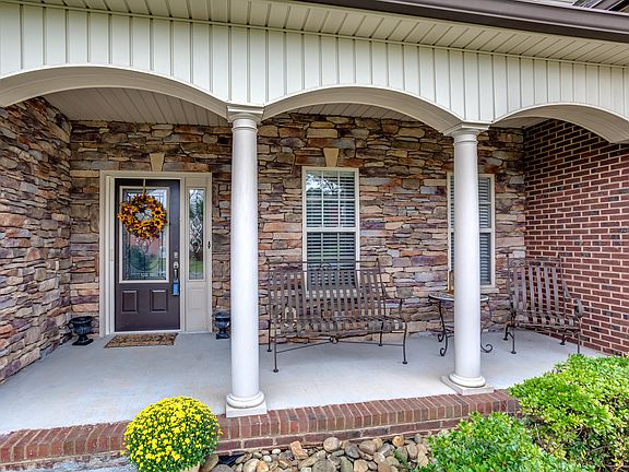 3rd image of 3406 Hubbs Crossing Ln