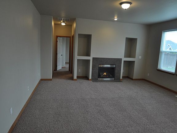 5th image of 13421 173rd St E