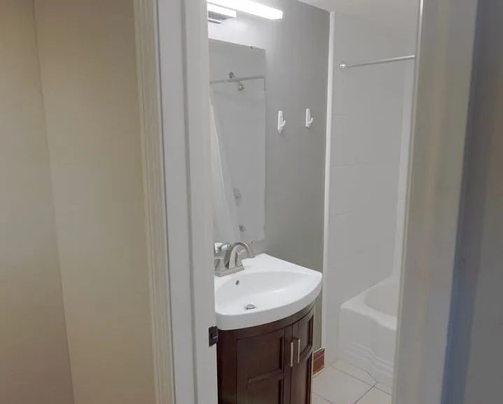 217 Columbia St — Photo 35