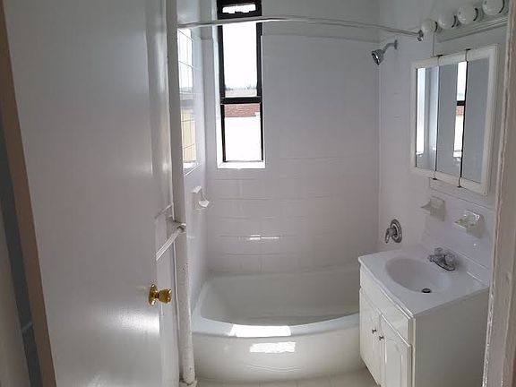 5th image of 2504 31st St