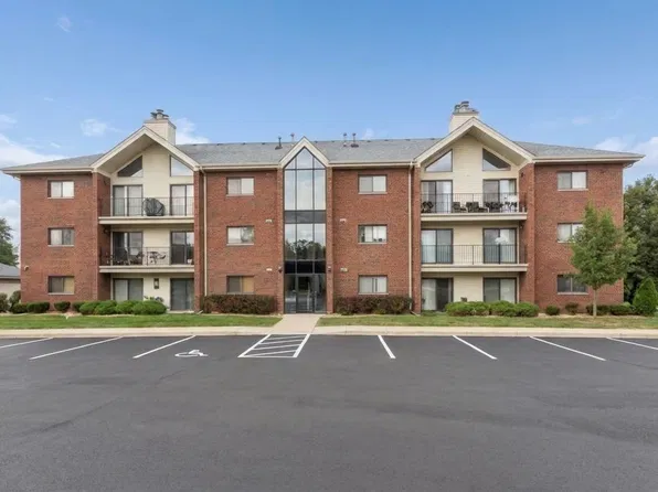 6612 Martin France Cir APT 2D, Tinley Park, IL 60477
