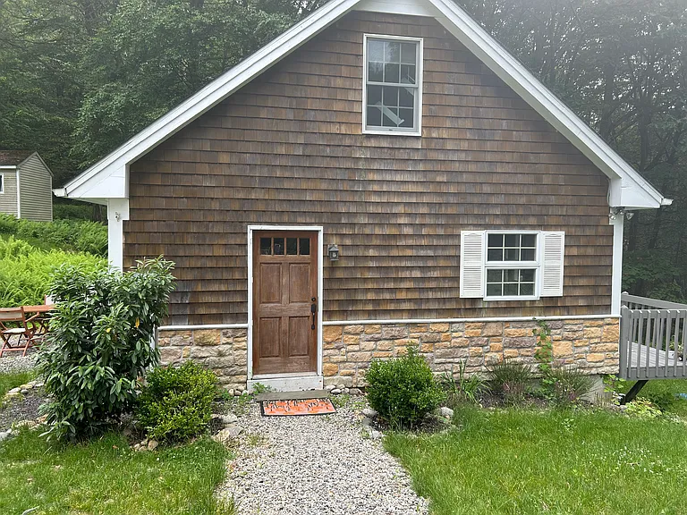 291 W Valley Brook Rd — Photo 1