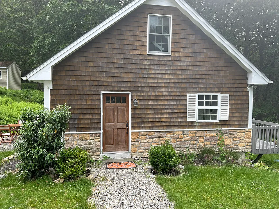 291 W Valley Brook Rd