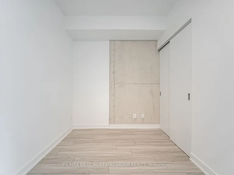 458 Richmond St W #806 — Photo 19