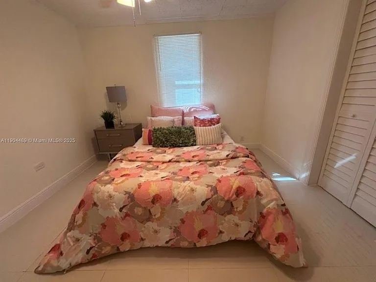 2898 NW 6th Ct — Photo 10