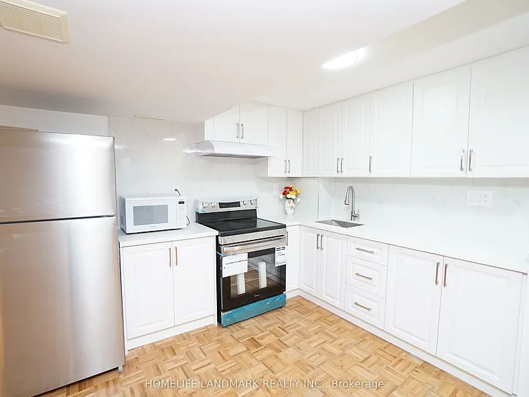 594 Queen Victoria Dr #GOUND BASEMENT — Photo 19
