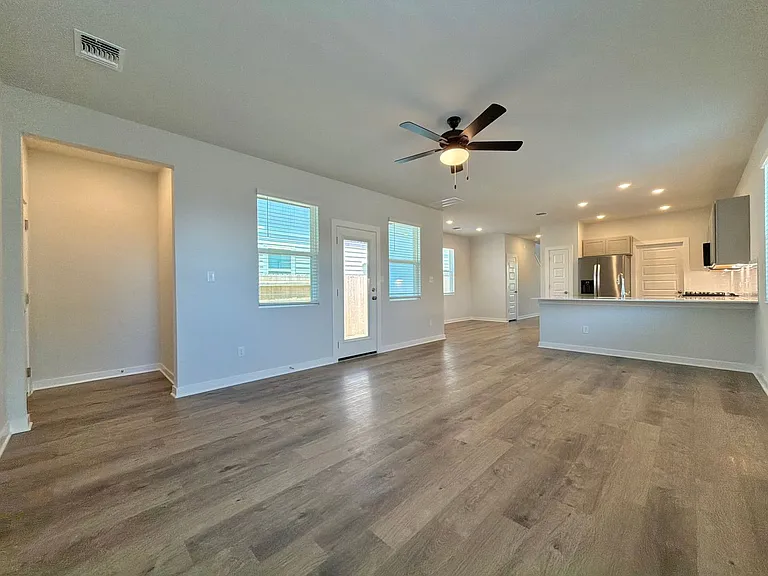 2235 Oscar Eli Way — Photo 12