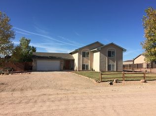431 N Desert Cove Dr, Pueblo West, CO 81007